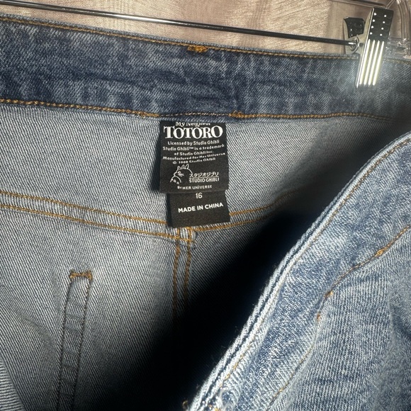Hot Topic Blue Jeans with Character Print - Picture 5 of 6